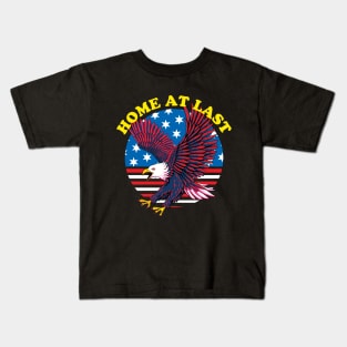 Home At Last - Patriotic Eagle | Veteran Homecoming Kids T-Shirt